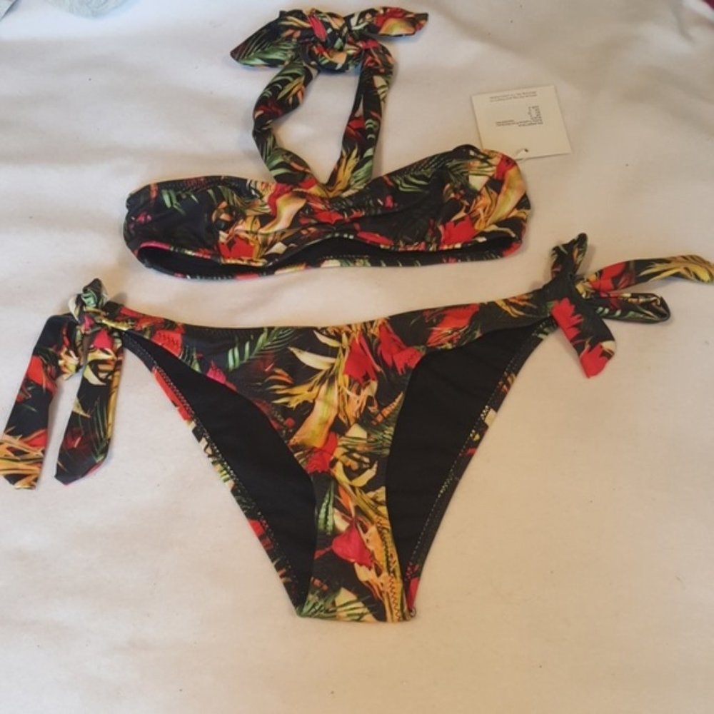 NWT MISSGUIDED Halter Bandeau Bikini Set